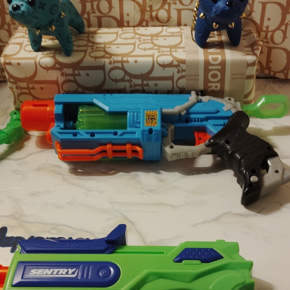 Toys - Picture 7 of 8